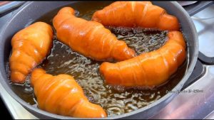 Le Croissant Frit : Une Délicieuse Réinvention