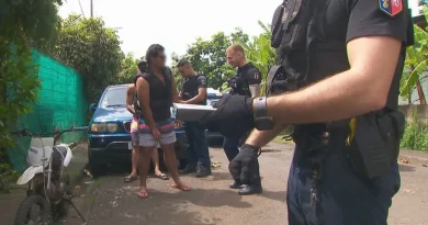 Lutte antidrogue en Polynésie : le Haut-Commissaire interdit l’accès aux zones de trafic et frappe les réseaux criminels Lutte contre la consommation et la vente de produits stupéfiants : le Haut-Commissaire interdit l’accès aux zones de trafics