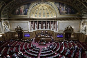 Le Parlement adopte une loi spéciale pour financer provisoirement l’État