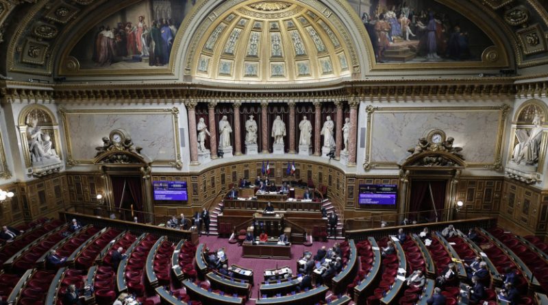 Le Parlement adopte une loi spéciale pour financer provisoirement l’État