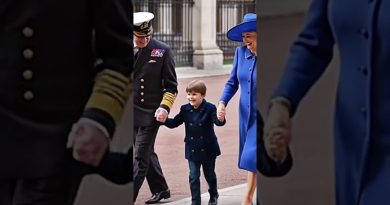 Le Petit Prince s'amuse avec ses grands-parents