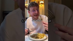 Le célèbre steak-frites de Paris au Relais de Venise !