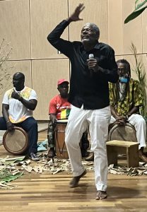 Le comédien Gilbert Laumord a présenté au public la « méthode léwòz »