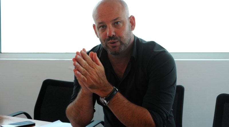 Le gouvernement propose un "budget de la refondation" pour 2026