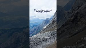 Le pont suspendu unique reliant deux sommets en Suisse