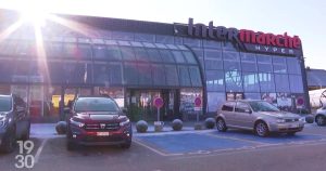 Le tourisme d'achat résiste aux mesures douanières | RTS