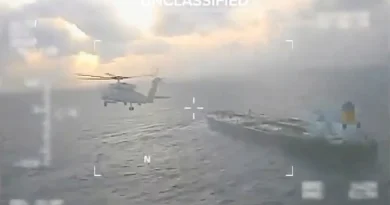 Les États-Unis poursuivent un pétrolier en route vers le Venezuela.