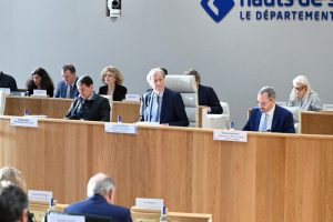 Les conseillers départementaux réunis en séance publique le 5 décembre