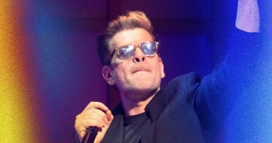 [Les essentiels de Décibels] Benjamin Biolay : 25 minutes de conversations sur ses obsessions musicales (et le sommeil) - ICI