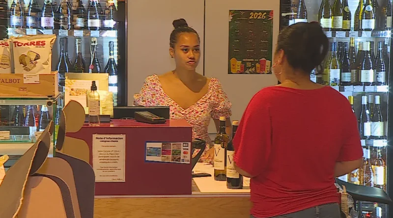 Les extras de Noël : ces indispensables jeunes qui travaillent pendant les fêtes