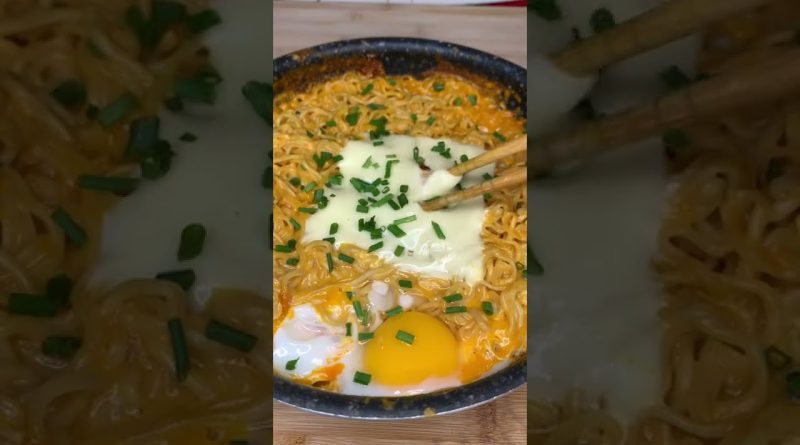🍜 Les ramens au fromage : le hack TikTok incontournable !