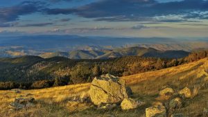 L’histoire du Grand Sud, de Bordeaux aux Pyrénées en passant par Nîmes, les Cévennes et Montpellier, expliquée dans un beau livre