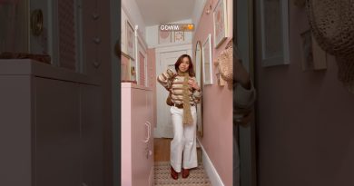 Look adorable avec ce look : pull, ceinture et écharpe chinés !