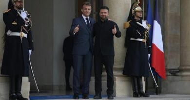 Macron reçoit Zelensky à l'Élysée