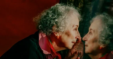 Margaret Atwood, autrice de «la Servante écarlate» : «Chaque écrivain a deux vies, la vie d’écrivain et la vie normale»