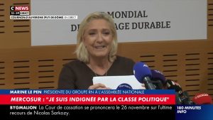 Marine Le Pen s'exprime au Sommet de l'élevage à Cournon