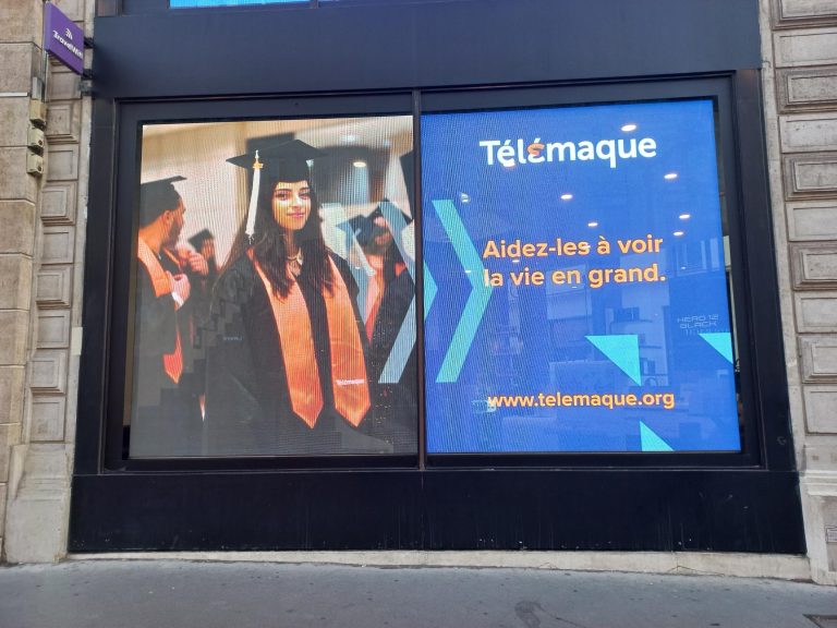 Télémaque célébré sur l’Avenue de l’Opéra pour la Journée mondiale de l’égalité des chances