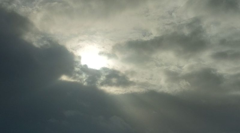 Météo de dimanche : prévisions d'éclaircies, nuages et pluie - RTBF Actus