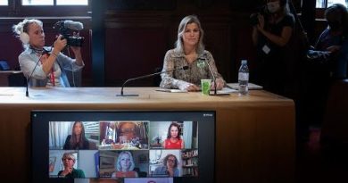 #Metoo : des ex-mannequins témoignent au Sénat contre la mode