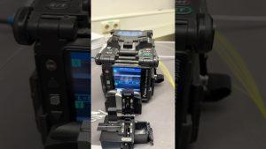 Module Plug-In Laser et Fibre : Installation dans Subrack