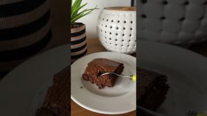 Moelleux au chocolat : recette facile à 2 ingrédients 🍫