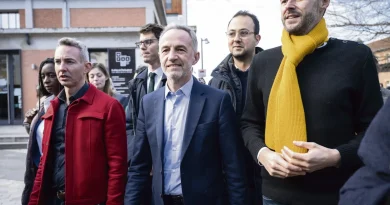 Municipales 2026 : à Paris, comment Emmanuel Grégoire veut lutter contre « la solitude en ville » - L'Humanité