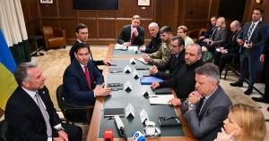 Négociations difficiles en Floride : l'Ukraine doit encore avancer selon les Américains.