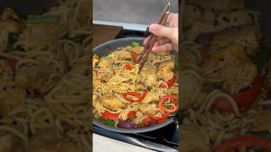 Nouilles au Poulet : la recette idéale pour les petites faims !