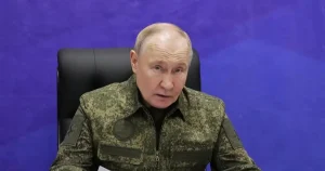 «Nous sommes prêts dès maintenant» : Vladimir Poutine avertit l'Europe d'une menace de guerre