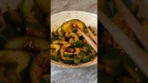 Oi Muchim : Salade coréenne de concombre rafraîchissante
