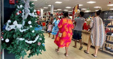 "On fait plus attention" : les Calédoniens face aux dépenses de Noël