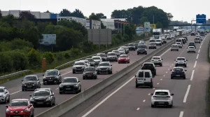 Trafic routier : des difficultés attendues en Auvergne-Rhône-Alpes et en région parisienne