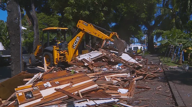 Papeete : après la démolition de la roulotte Tiki Peue, la commune projette de réaménager le parc Bougainville et déplacer les sans-abris