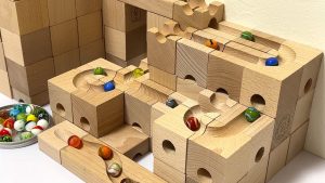 Parcours en Marbre : Cuboro en Bois et Labyrinthe Étonnant