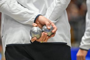 Pétanque : armé d'une tronçonneuse, un spectateur fou créé la panique
