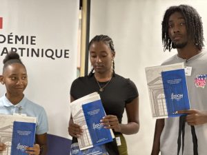 Prix d'excellence économique : trois lycéens de la filière STMG distingués
