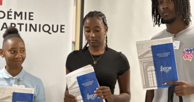 Prix d'excellence économique : trois lycéens de la filière STMG distingués