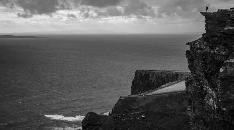 Hauts-de-France, Lille, Amiens, beach, cliffs, cathedral, mining, landscape, village