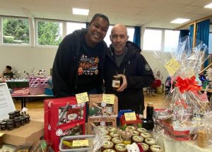 Que faisait cette ancienne championne de basket sur ce marché de Noël dans l’Orne