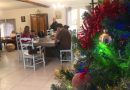 Quinze personnes de 3 à 81 ans cohabitent sous ce toit pour Noël, ce gîte accueille des familles des quatre coins de la France pour les fêtes