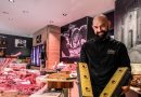 "Ravi que le prix revienne en France" : Thibault Gonzales, boucher-charcutier des Pyrénées-Orientales, sacré champion du monde de pâté-croûte