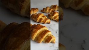 Recette de croissants maison : découvrez-la ici !