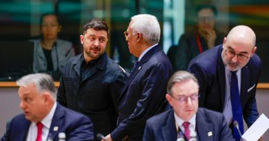 Revue de presse internationale - À la Une: l’Union européenne prête 90 millions d'euros à l’Ukraine à taux zéro