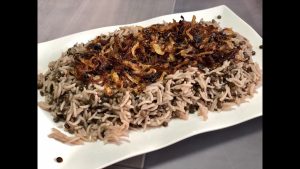 Riz aux lentilles et oignons grillés : recette libanaise