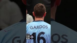 Robert Gardos envoie un smash puissant ! #mltt #tennisdetable