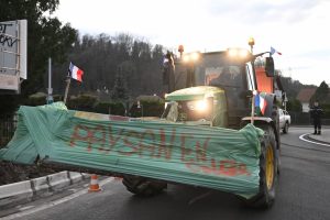 Le conducteur du tracteur a été interpellé. Photo © Mourad Allili/SIPA.