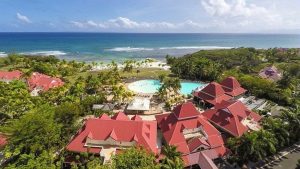 Sainte-Anne : la plage de Pierre & Vacances fermée pour cause de pollution