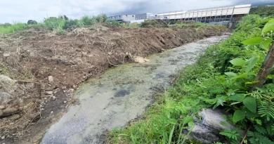 Sainte-Suzanne : les habitants de la Marine dénoncent des eaux stagnantes et "polluées" dans leur quartier