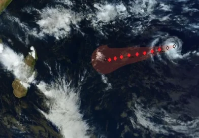 Saison cyclonique : la tempête tropicale Grant se trouve à 3 580 km à l'Est de La Réunion