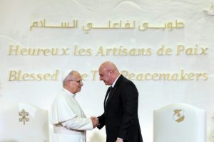 Salué avec ferveur au Liban, le pape appelle le pays à "continuer à espérer"